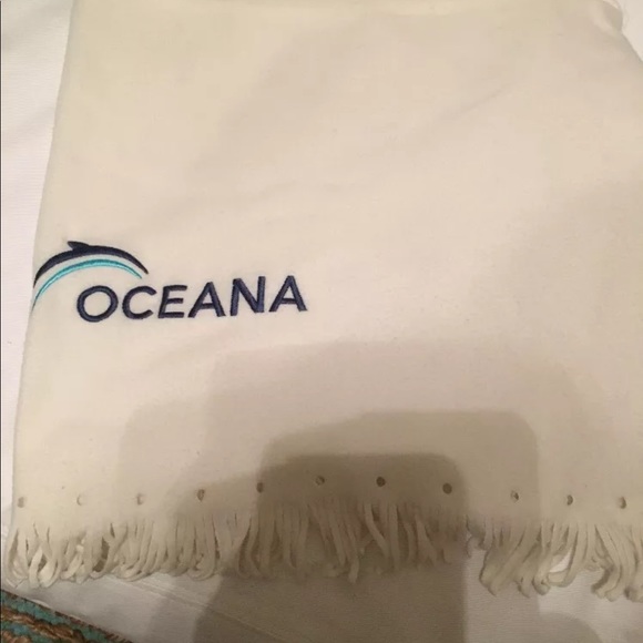 OCEANA FOUNDATION BLANKET - Picture 3 of 3
